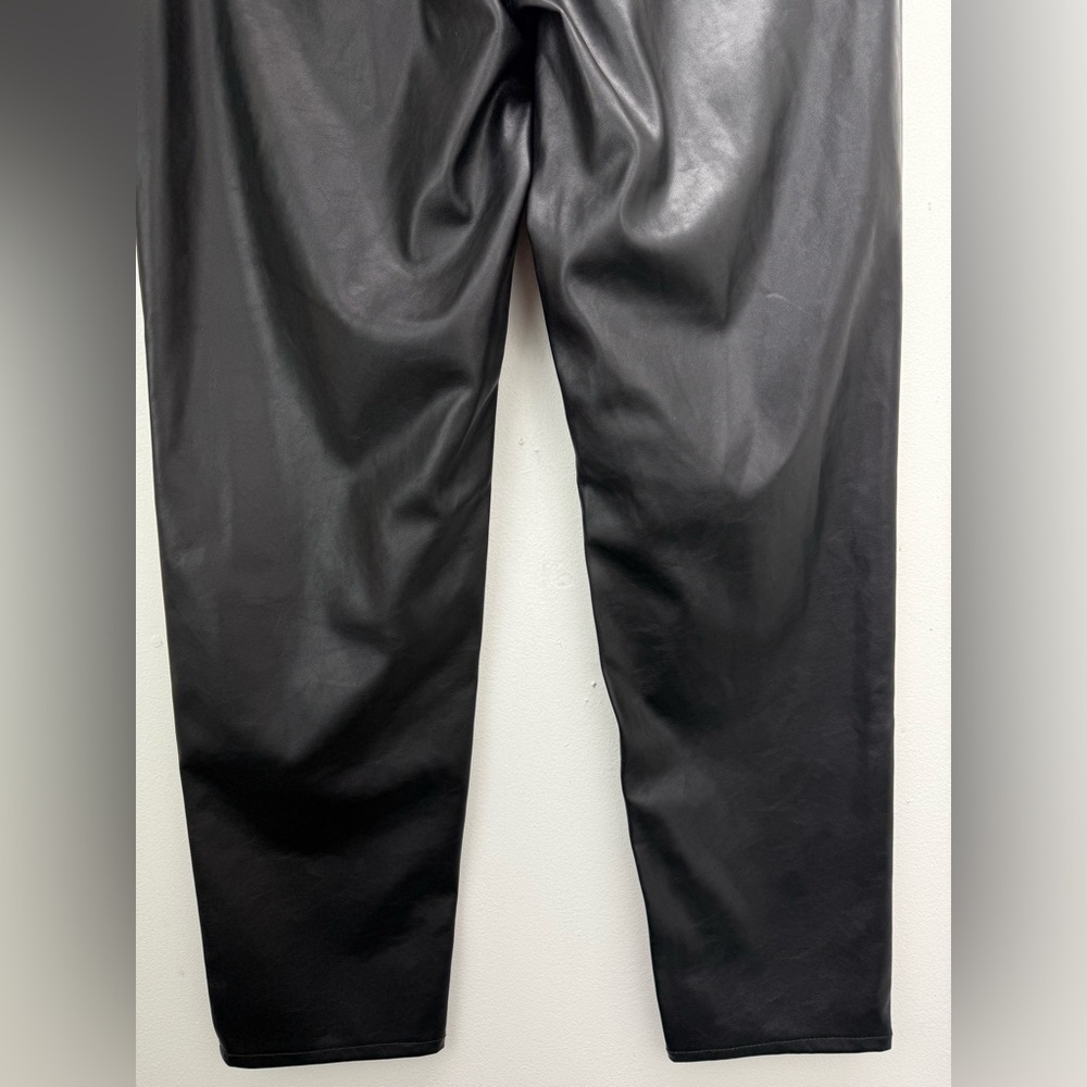Old Navy Sz 8 Women’s Black Faux Leather High Rise O.G. Straight Leg Ankle Pants - Picture 6 of 8